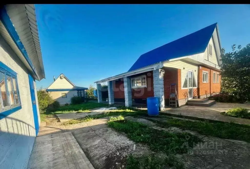 Дом в Башкортостан, Кушнаренковский сельсовет, с. Тарабердино ул. ... - Фото 1