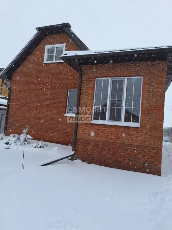 Дом в Краснодарский край, Динская ст-ца ул. Суворова, 222А (100 м) - Фото 1