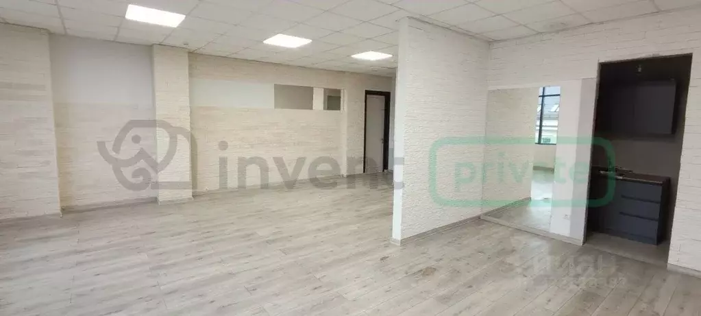 Офис в Калининградская область, Калининград Театральная ул., 35 (56 м) - Фото 2