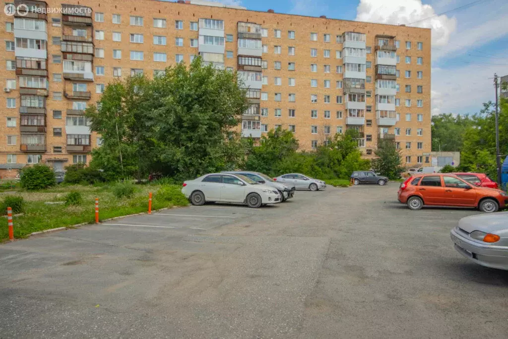 3-комнатная квартира: Екатеринбург, улица Патриса Лумумбы, 38 (61 м) - Фото 0