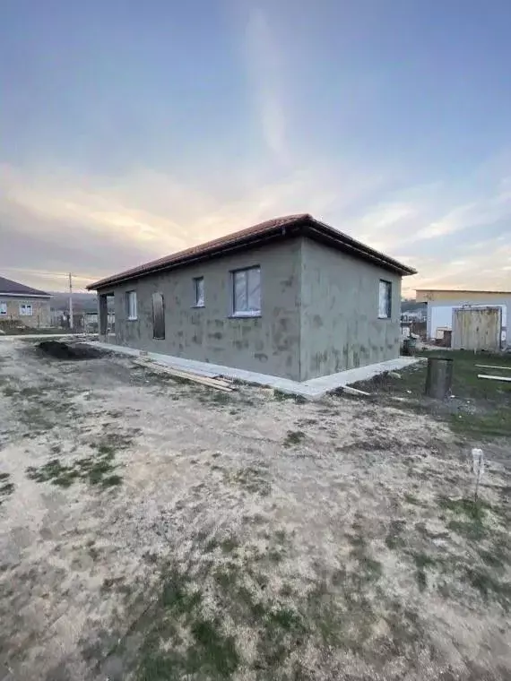 Дом в Крым, Симферопольский район, Добровское с/пос, с. Пионерское ул. ... - Фото 1