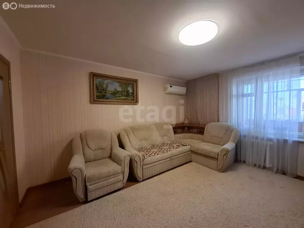 4-комнатная квартира: Новочебоксарск, улица Строителей, 42 (73.3 м) - Фото 1