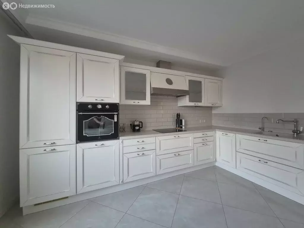 2-комнатная квартира: Саратов, Валовая улица, 12 (71.6 м) - Фото 1