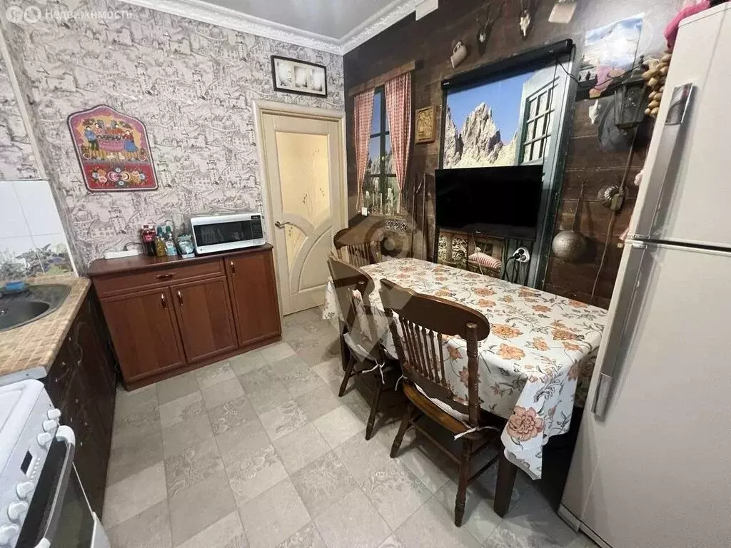 3-комнатная квартира: Старый Оскол, микрорайон Восточный, 9 (62.3 м) - Фото 2