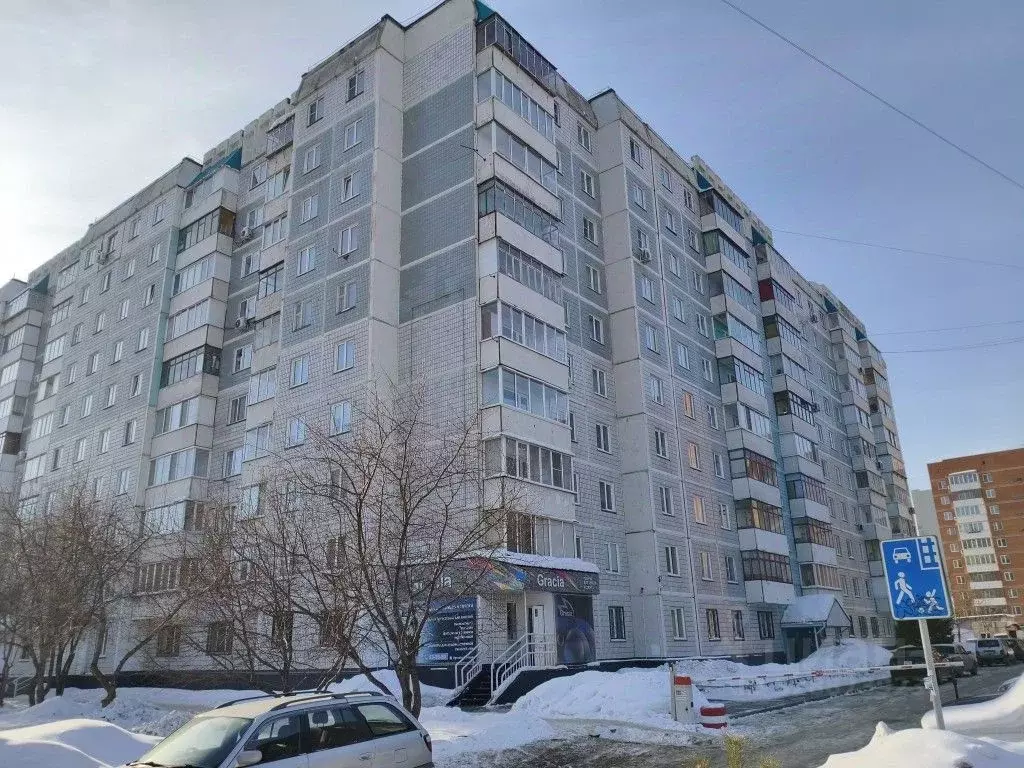 3-к кв. Алтайский край, Барнаул Лазурная ул., 22 (66.4 м) - Фото 1