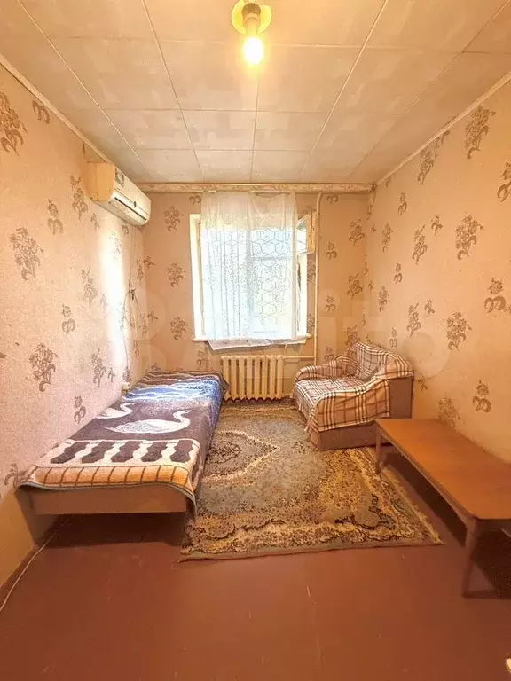 Комната 12 м в 4-к., 1/5 эт. - Фото 0