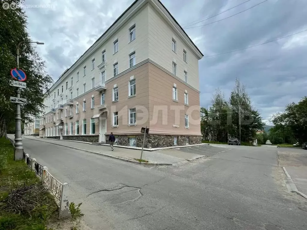 3-комнатная квартира: Мончегорск, проспект Металлургов, 33 (75 м) - Фото 2