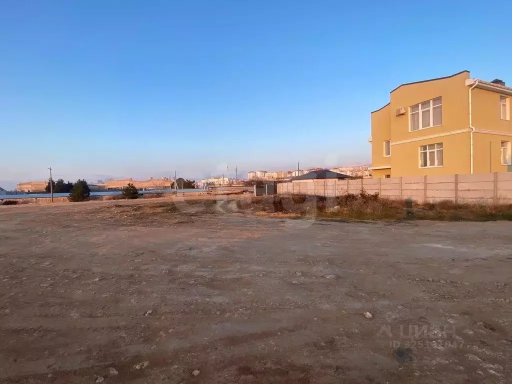 Участок в Севастополь ул. Романтиков (4.07 сот.) - Фото 1