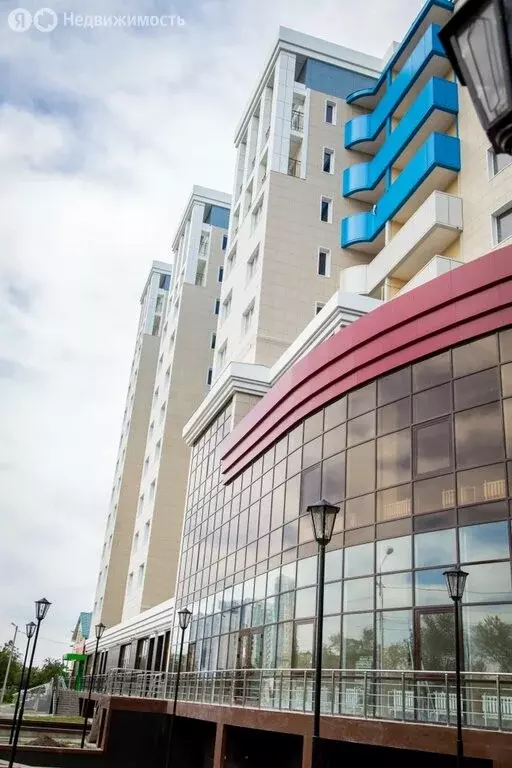 3-комнатная квартира: Астрахань, улица Набережная Приволжского Затона, ... - Фото 2