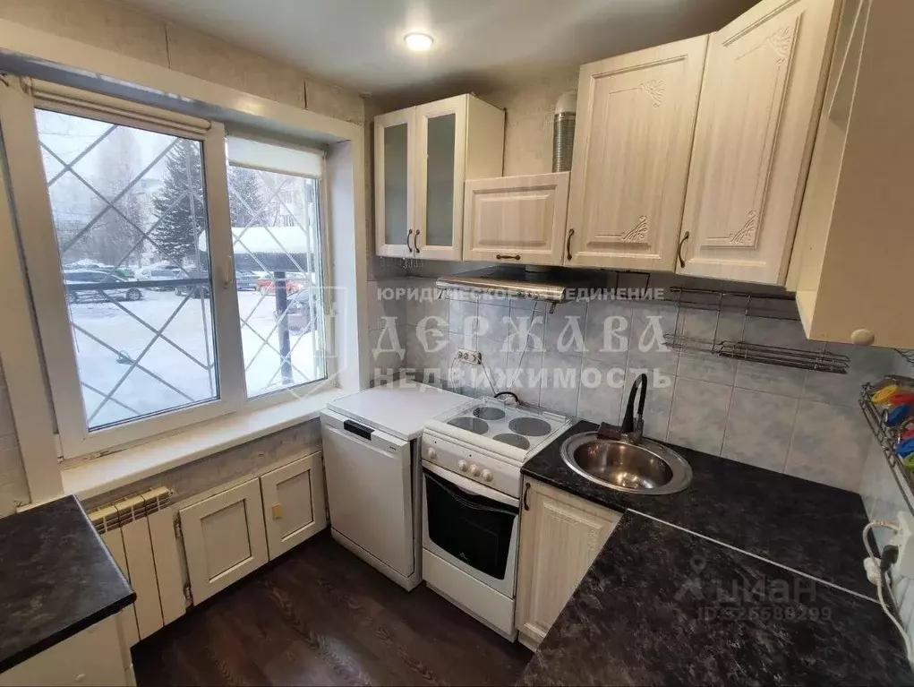 2-к кв. Кемеровская область, Кемерово Октябрьский просп., 67А (45.0 м) - Фото 1