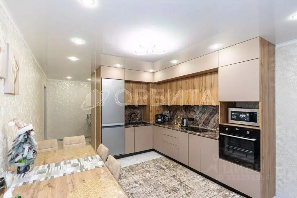 2-к кв. Тюменская область, Тюмень Кремлевская ул., 89 (62.0 м) - Фото 2