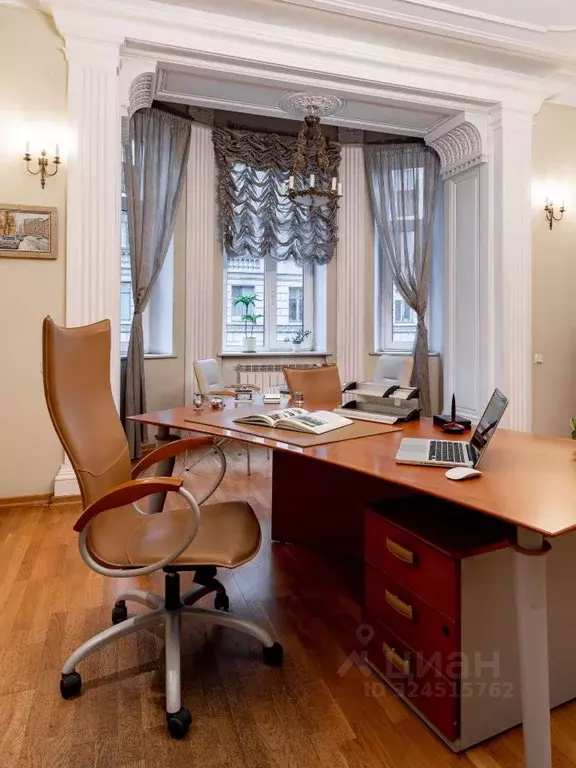 Офис в Санкт-Петербург Каменноостровский просп., 20 (244 м) - Фото 1