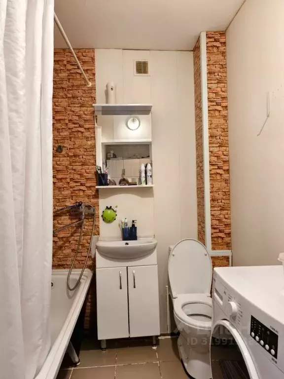 1-к кв. Башкортостан, Ишимбай ул. Гастелло, 3 (31.0 м) - Фото 1