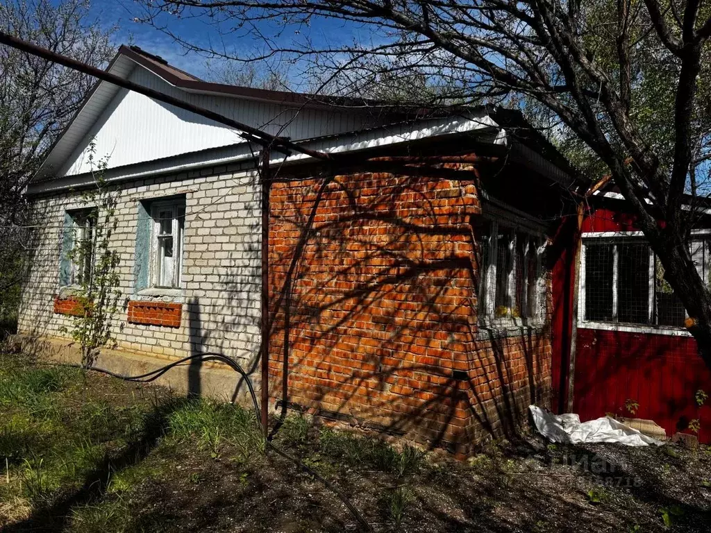 Дом в Саратовская область, Энгельс муниципальное образование, ... - Фото 1