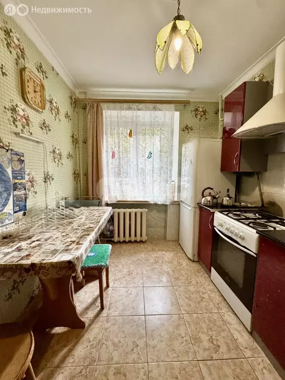 2-комнатная квартира: Майкоп, Депутатская улица, 8 (48 м) - Фото 1