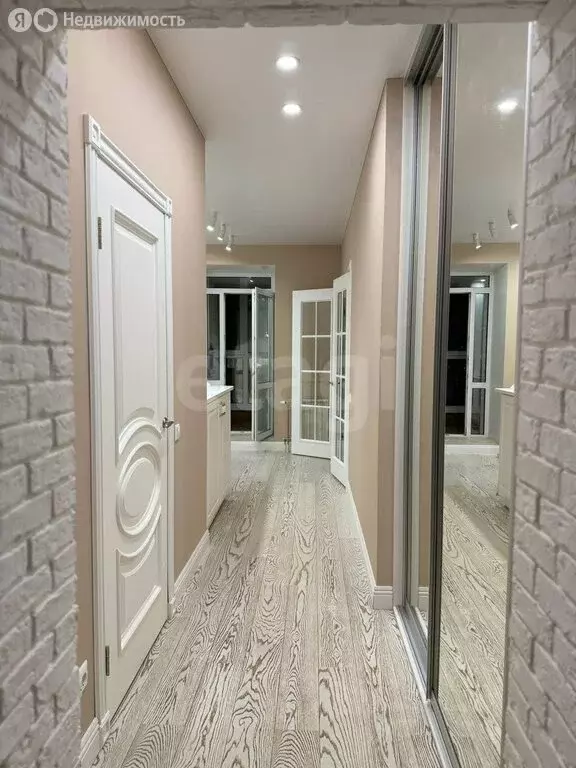 1-комнатная квартира: Омск, улица Красный Путь, 101к4 (40 м) - Фото 0