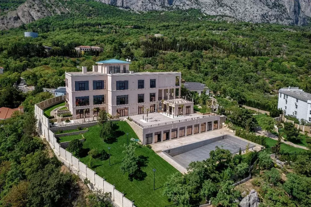 Дом в Крым, Ялта муниципальный округ, Санаторное пгт  (3270 м) - Фото 1