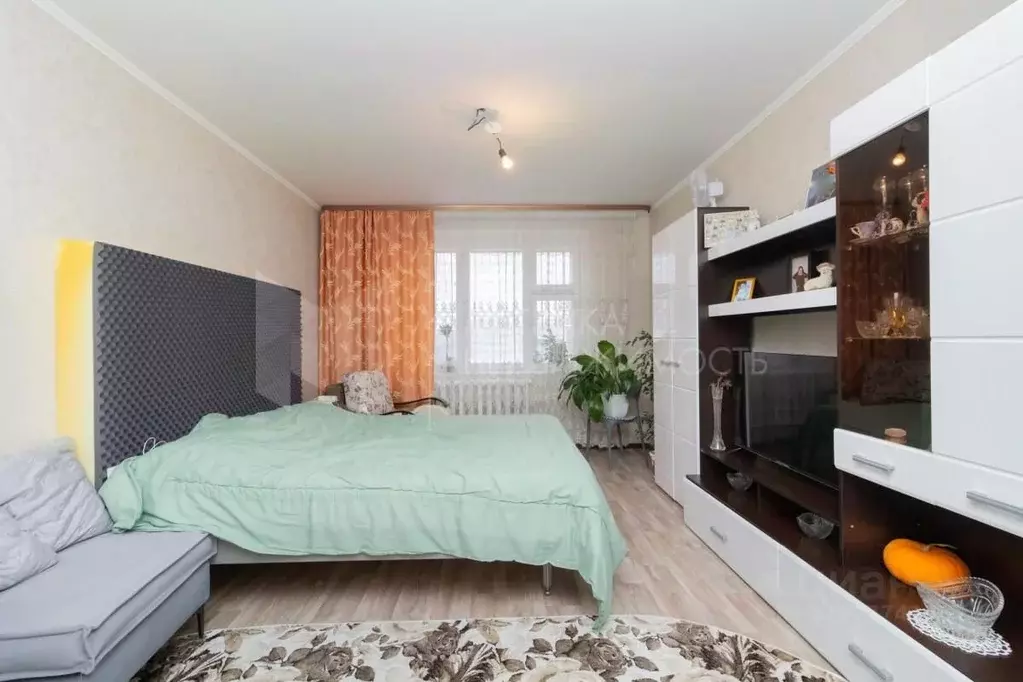 2-к кв. Тюменская область, Тюмень ул. Николая Семенова, 35 (62.4 м) - Фото 1