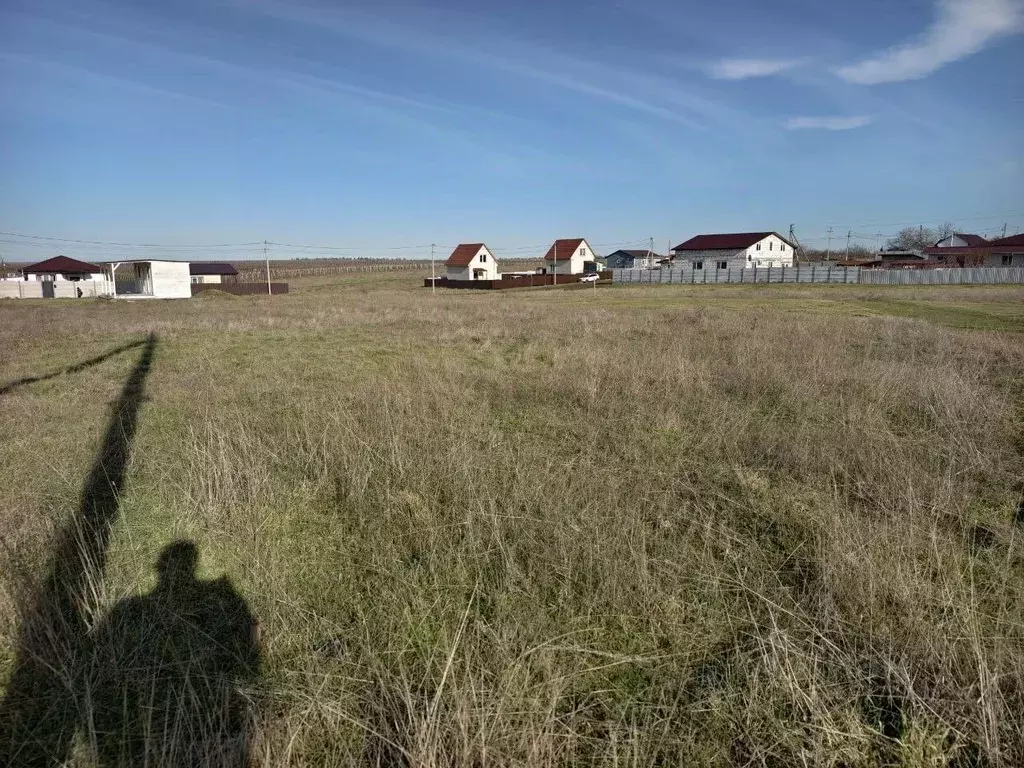 Участок в Севастополь Нахимовский р-н, пос. Солнечный, ул. ... - Фото 1