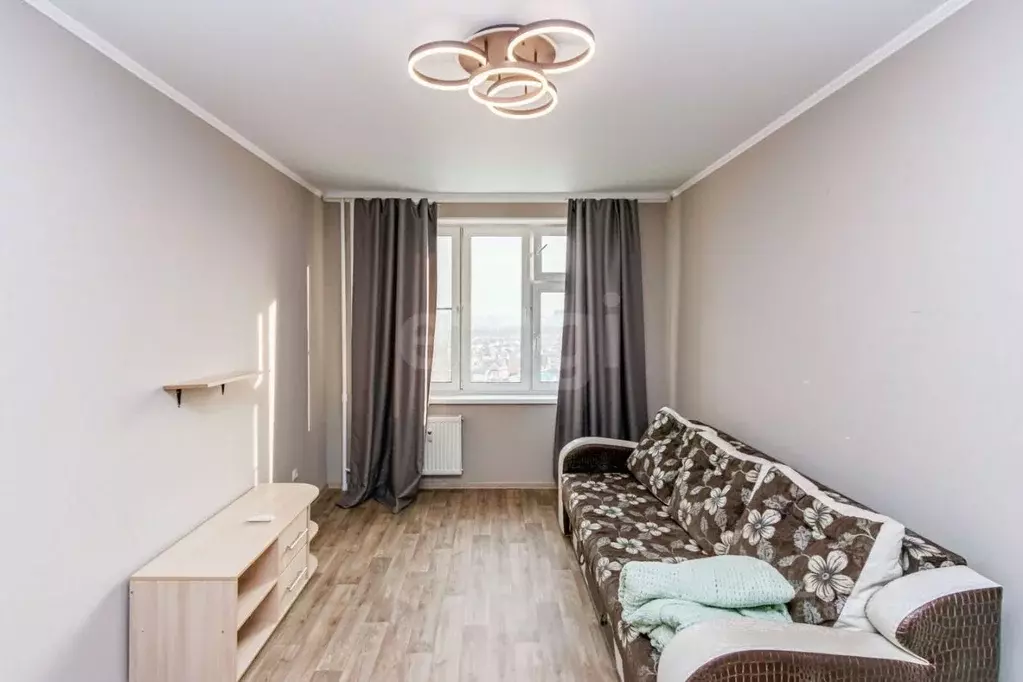 1-к кв. Тюменская область, Тюмень ул. Александра Протозанова, 16 (37.0 ... - Фото 2