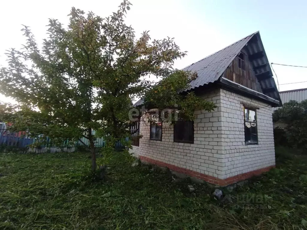 Дом в Челябинская область, Чебаркуль Металлург-3 СНТ,  (25 м) - Фото 1