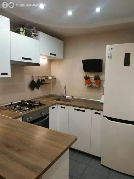 2-комнатная квартира: Краснодар, улица Гагарина, 83 (51.3 м) - Фото 2