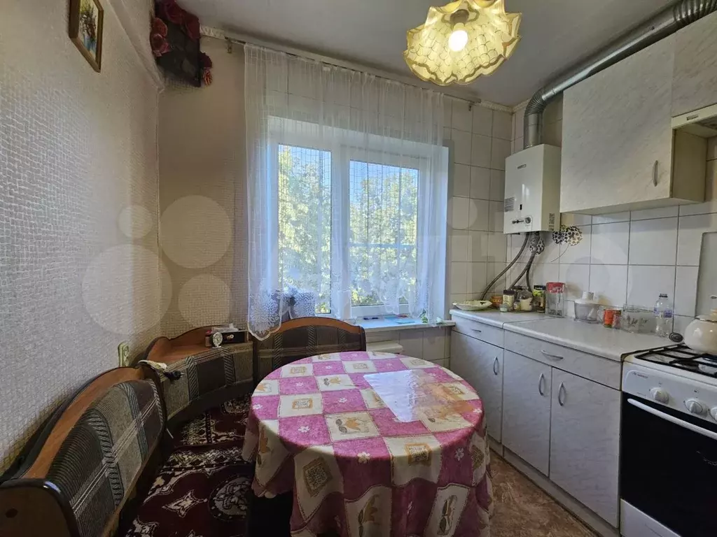 3-к. квартира, 60 м, 5/5 эт. - Фото 1