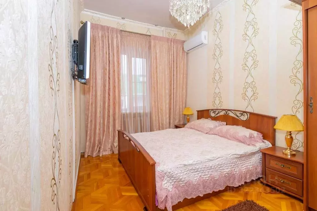 Комната Краснодарский край, Геленджик Озерная ул., 20 - Фото 1