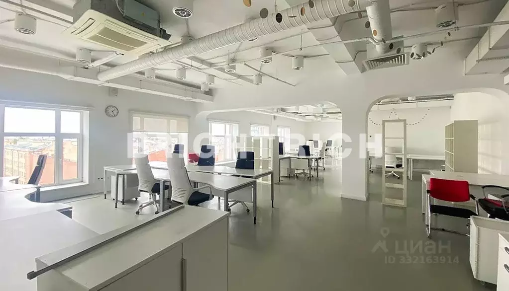 Офис в Санкт-Петербург Лодейнопольская ул., 5 (377 м) - Фото 1