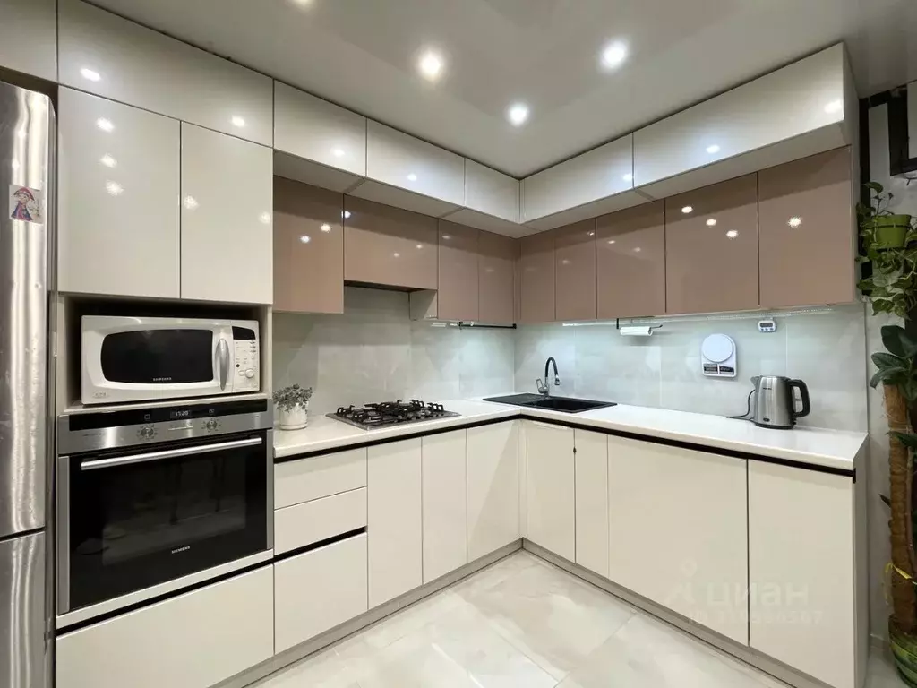 2-к кв. Омская область, Омск Краснознаменная ул., 8 (51.0 м) - Фото 1