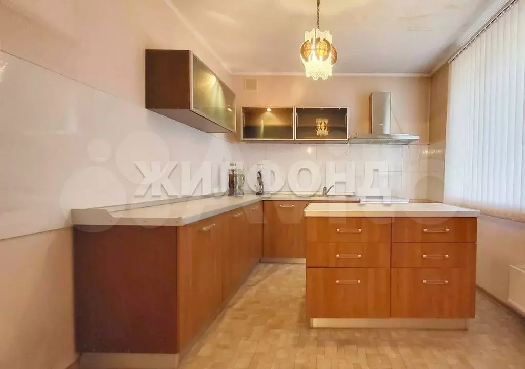 3-к. квартира, 75,5 м, 1/10 эт. - Фото 0