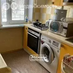 3-комнатная квартира: Курск, улица Серёгина, 8 (61.5 м) - Фото 2