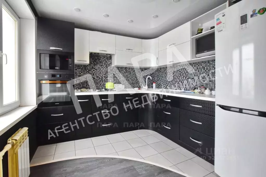 3-к кв. Самарская область, Самара Ташкентская ул., 214 (65.0 м) - Фото 0