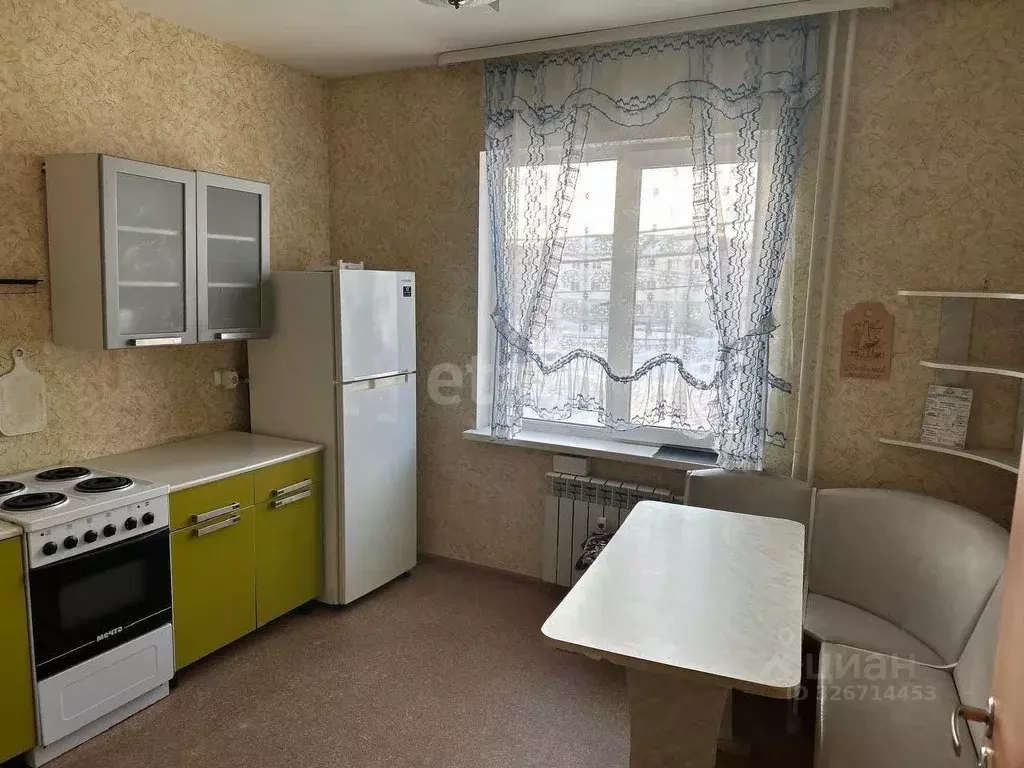 2-к кв. Сахалинская область, Смирных пгт ул. 8 Марта, 43А (56.2 м) - Фото 1