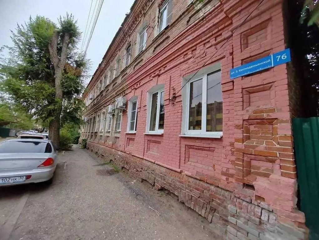 2-к кв. Астраханская область, Астрахань ул. Зои Космодемьянской, 76 ... - Фото 1