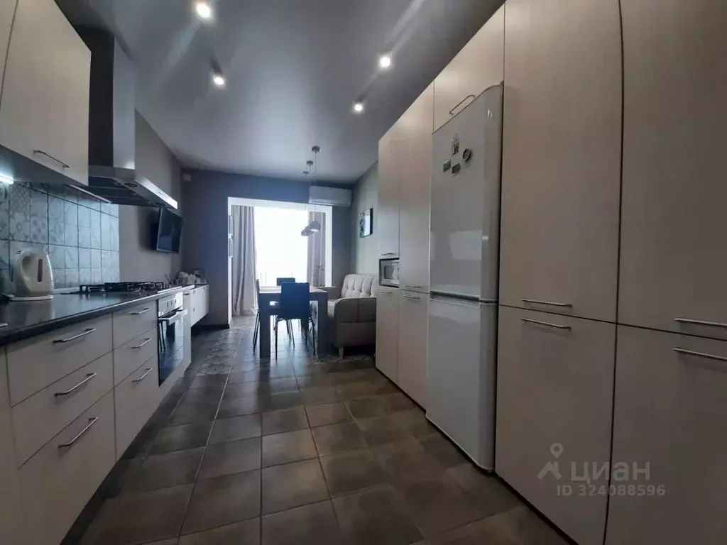 2-к кв. Северная Осетия, Владикавказ ул. Шамиля Джикаева, 1 (76.0 м) - Фото 1