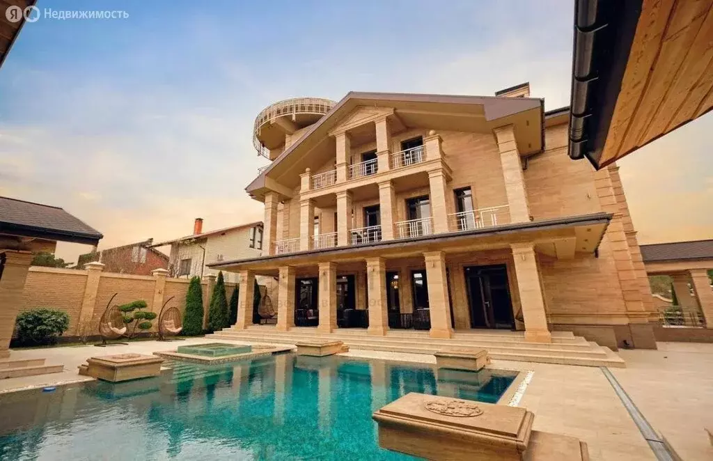 Дом в Красногорск, микрорайон Опалиха, улица Полякова, 23с1 (1736.5 м) - Фото 0