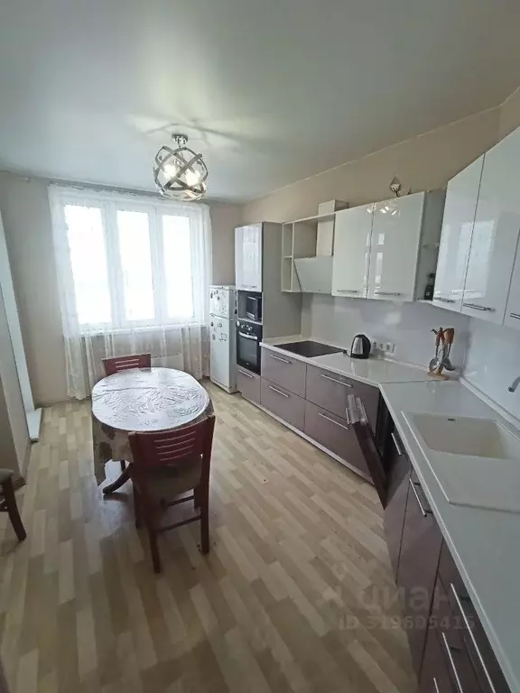 2-к кв. Красноярский край, Красноярск Октябрьская ул., 8А (61.3 м) - Фото 0