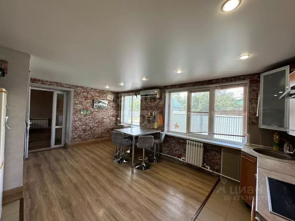 Дом в Оренбургская область, Оренбургский район, Красноуральский ... - Фото 1