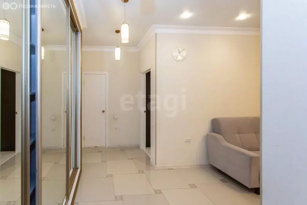 2-комнатная квартира: Тобольск, микрорайон 7А, 43 (60.5 м) - Фото 2