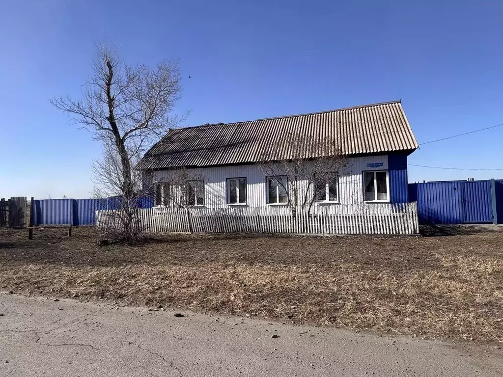 Дом в Хакасия, Усть-Абаканский район, д. Заря Большая ул. (112 м) - Фото 1