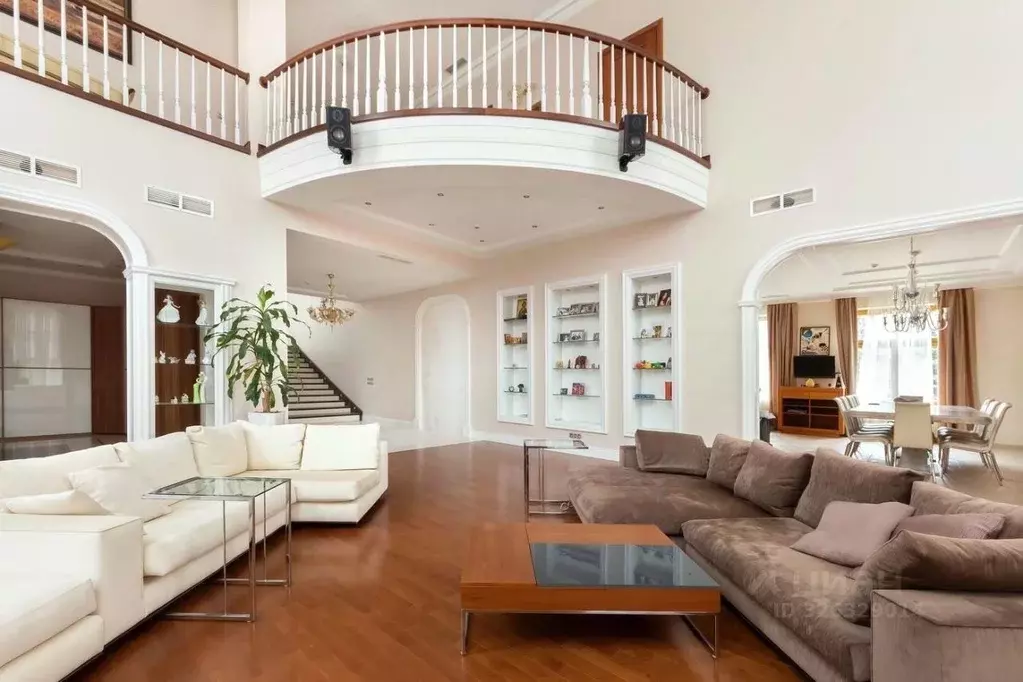 Дом в Московская область, Красногорск городской округ, с. ... - Фото 1