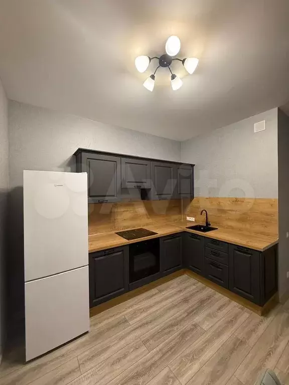 1-к. квартира, 40 м, 4/16 эт. - Фото 0