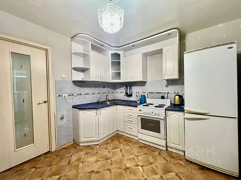 1-к кв. Самарская область, Тольятти Офицерская ул., 2 (40.4 м) - Фото 2