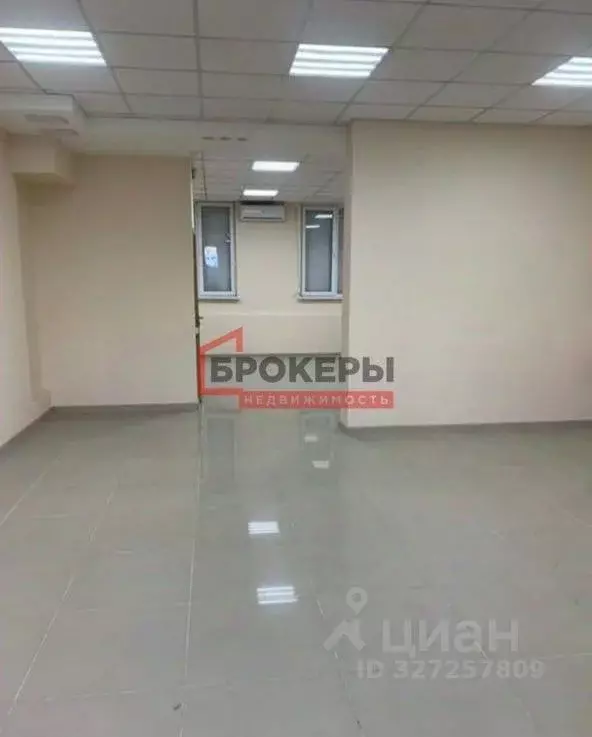 Помещение свободного назначения в Севастополь просп. Октябрьской ... - Фото 1