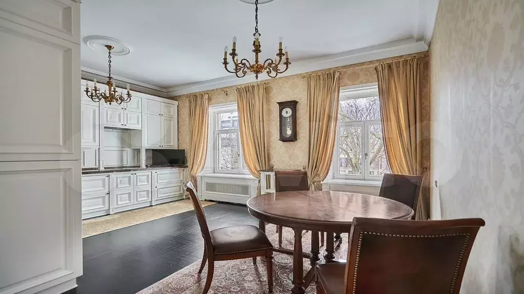 4-к. квартира, 150м, 3/4эт. - Фото 0