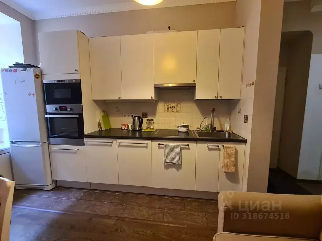 3-к кв. Санкт-Петербург ул. Пестеля, 13-15 (76.0 м) - Фото 0