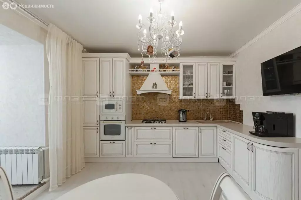 2-комнатная квартира: Казань, улица Патриса Лумумбы, 64 (94 м) - Фото 2