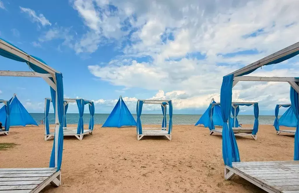 Дом в Краснодарский край, Темрюкский район, Голубицкое с/пос, ... - Фото 1