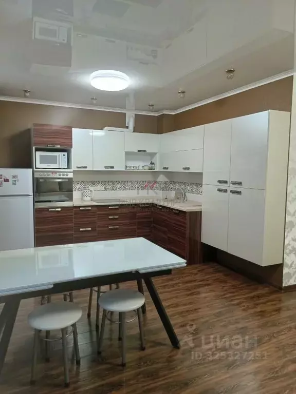 3-к кв. Хакасия, Черногорск ул. Калинина, 1 (74.0 м) - Фото 2